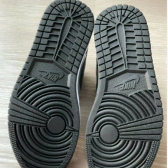 Jordan 1 SE Low Black Multi-Color W for sale | eBay UK Size 9.5W Air Jordan 1 Low Black Metallic Silver MPN DA5551-001